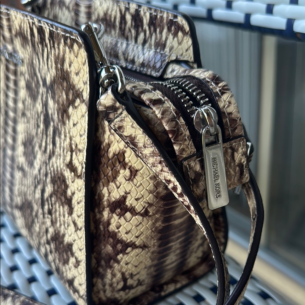 Michael Kors Brown and Cream Crossbody Bag with Chain Strap - Picture 4 of 12